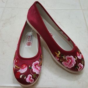 NWT Chinese Silk Floral Bird Rose Red Flats Shoes